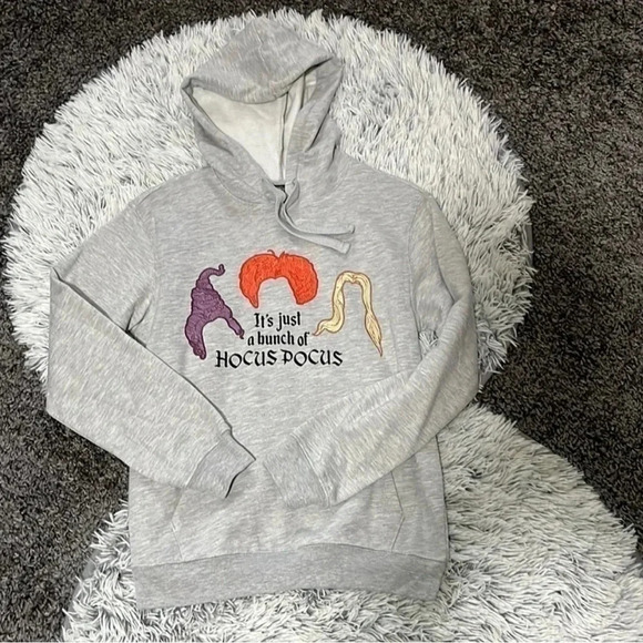 New! Hocus Pocus sweatshirt size XS - Picture 1 of 5